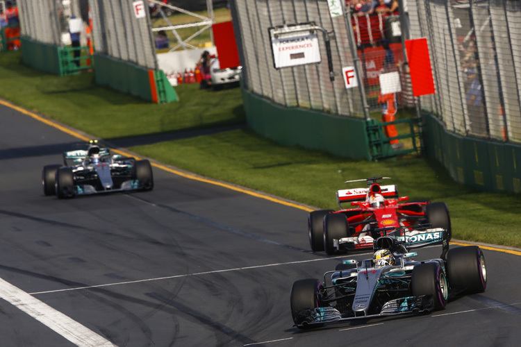 Zu Beginn des Rennens führte Lewis Hamilton