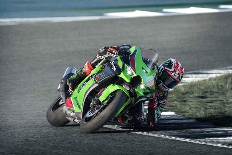 Kawasaki Ninja Academy: Winterflucht auf die Rennstrecke von Almeria