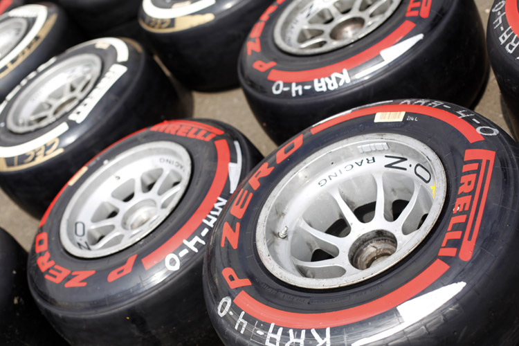 Pirelli steht der erste Renneinsatz 2013 bevor