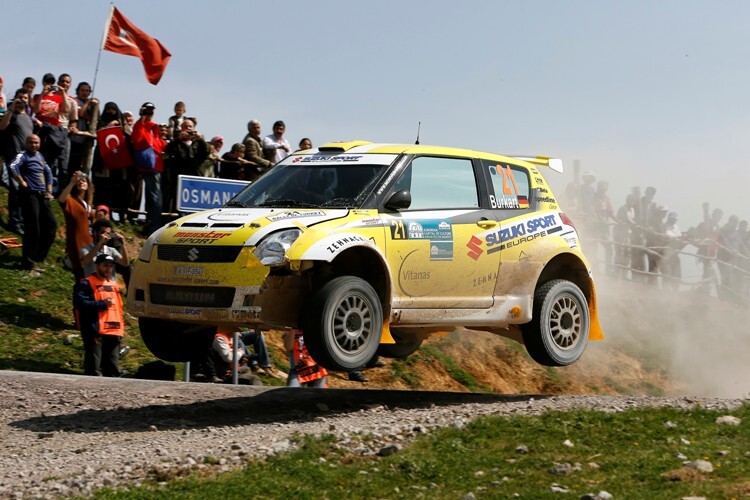 Action vor, während und nach der Türkei-Rallye für Aaron Burkart
