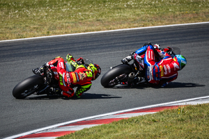 Florian Alt vor Lukas Tulovic)