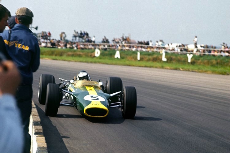 Jim Clark im wundervollen Lotus 49 in British Racing Green