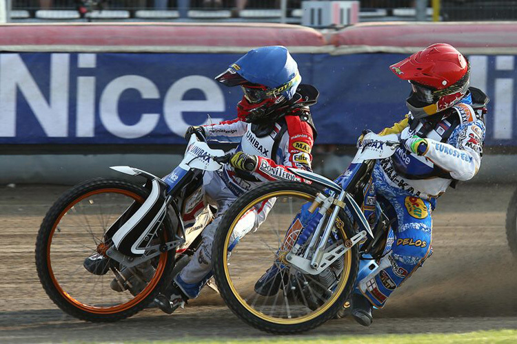 Krystian Pieszczek (li.) zeigte in der Speedway-EM gute Leistungen