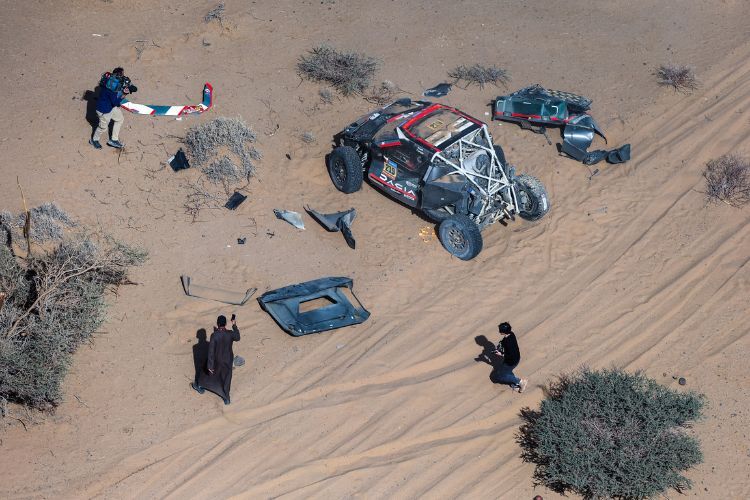 Nach schwerem Unfall: Loeb erreichte trotzdem noch das Ziel der dritten Etappe