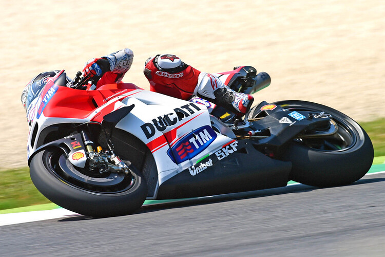 Andrea Dovizioso auf der Ducati GP15 in Mugello