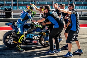 Freude bei Italtrans über den neuen WM-Führenden Diogo Moreira)