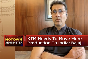 Rajiv Bajaj im Interview mit CNBC TV18)