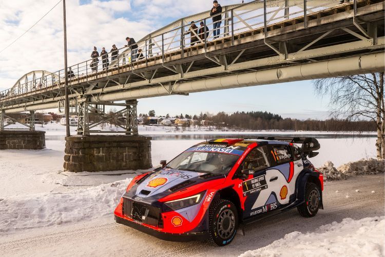 Weltmeister Thierry Neuville beim Shakdown der Schnellste, dann lief es eher harzig