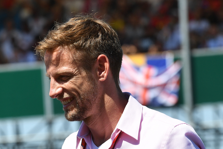 Jenson Button ist sich sicher: Mit Red Bull Racing hat Daniel Ricciardo die besten Titel-Chancen