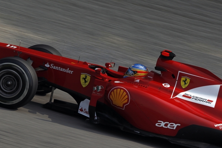 Alonso könnte im Rennen Plätze hochklettern