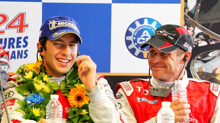 Tom Kristensen (re.) springt für Rocky (li ) ein. (Foto aus Le Mans 2010)