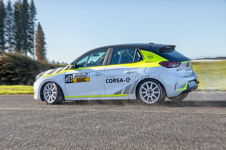 Veir Opel Corsa e-Rally waren im Test