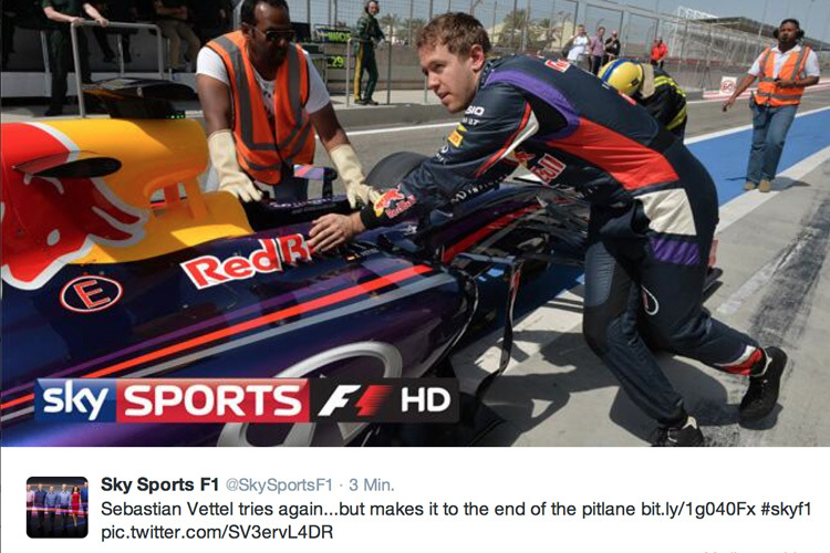 Vettel schiebt seinen Wagen zurück zur Box