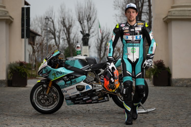 Philipp Öttl und seine Ducati V4R