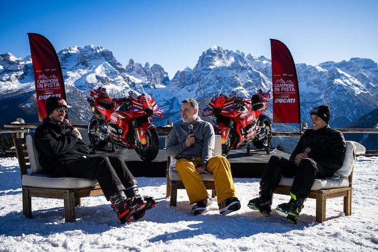 Pecco Bagnaia und Marc Marquez bei der Teampräsentation in Madonna di Campiglio