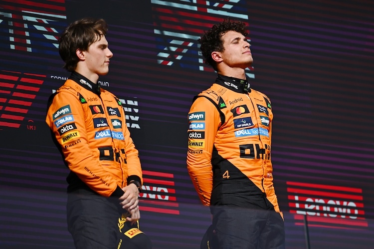 Lando Norris und Oscar Piastri sollen bis zum Schluss frei gegeneinander um den WM-Titel kämpfen, fordert Johnny Herbert
