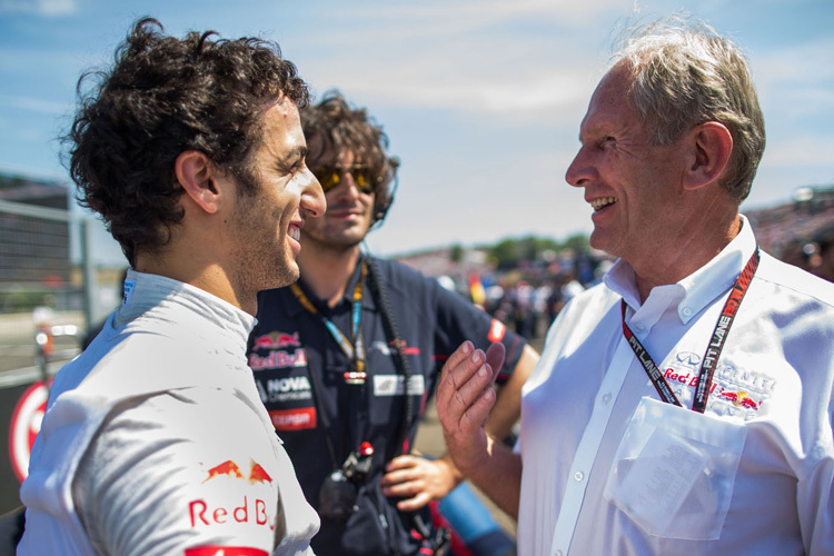 Daniel Ricciardo mit Red-Bull-Motorsportchef Dr. Helmut Marko