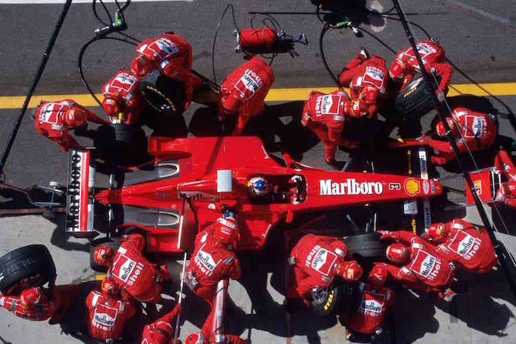 Die Mechaniker von Schumacher beim Grand Prix in Monza 1998