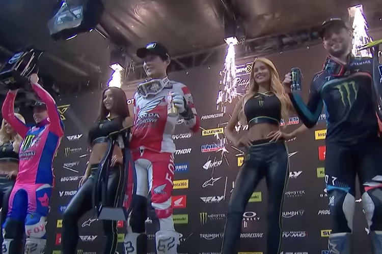 Jo-Shimoda-Honda-gewinnt-SMX-Playoff-in-St-Louis