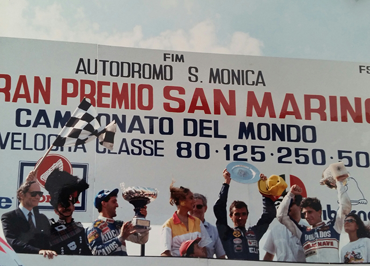 1986 wurde Jorge Martinez durch Platz 2 in Misano zum ersten Mal Weltmeister