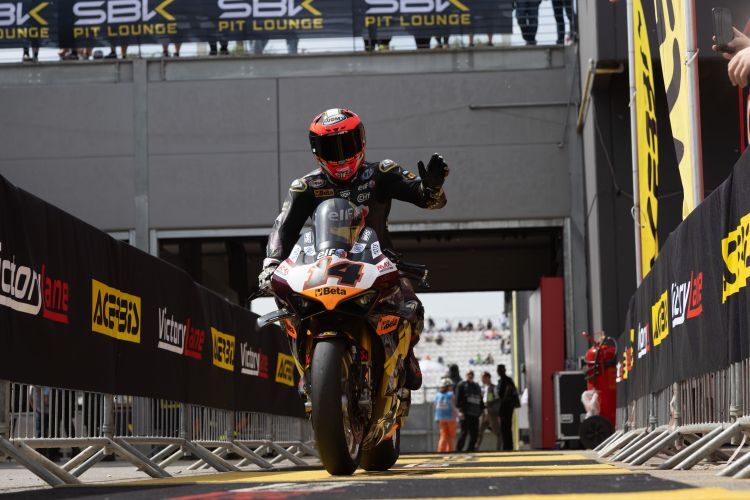 Sam Lowes