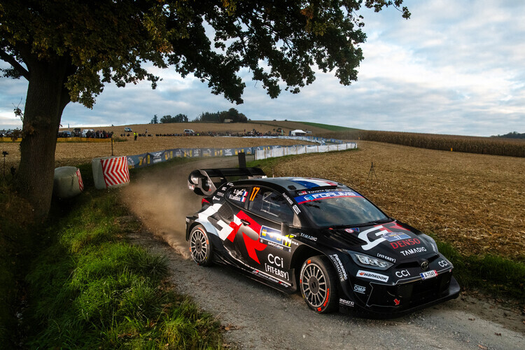 Der WM-Leader Sebastien Ogier (Toyota) führt die Central European Rally nach Tag 1 an