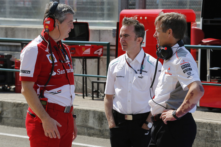 Steve Clark (links) mit Paddy Lowe (Mercedes) und Tim Goss (McLaren)