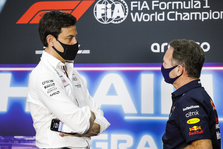 Mercedes-Motorsportdirektor Toto Wolff mit Red Bull Racing-Teamchef Christian Horner