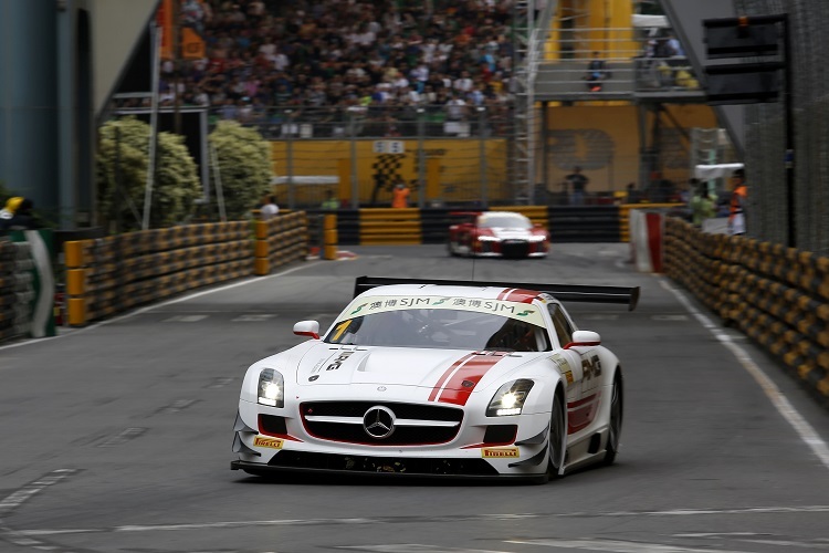 Siegreich in Macau: Maro Engel im Mercedes SLS AMG GT3