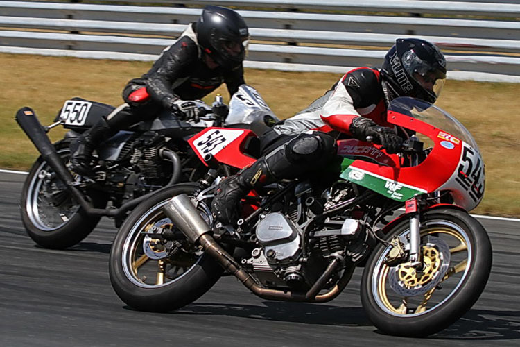 Japaner aufgepasst! Die alten Ducati und Guzzi haben´s immer noch ins sich