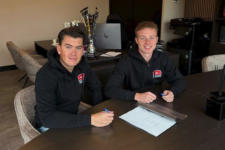 Offiziell-Suzuki-in-Sportbike-WM-mit-Jeffrey-Buis