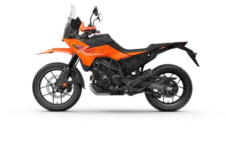 KTM 390 Adventure X: Sitzhöhe 825 mm statt 870 mm bei der R-Version