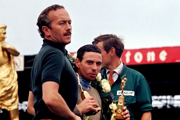 Colin Chapman (links) mit Jim Clark 1963