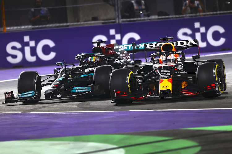 Max Verstappen gegen Lewis Hamilton in Saudi-Arabien 2021