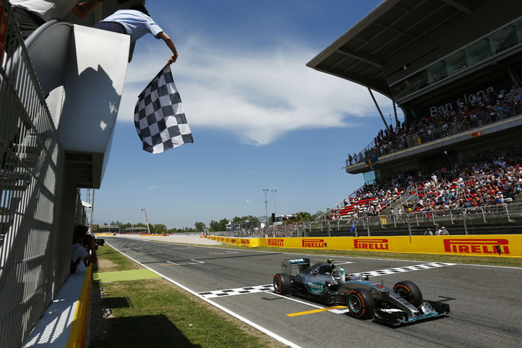 Karierte Flagge für Nico Rosberg