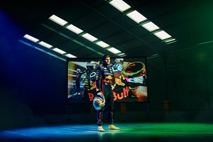 Max Verstappen tritt mit einem speziellen Helmdesign in Brasilien an)