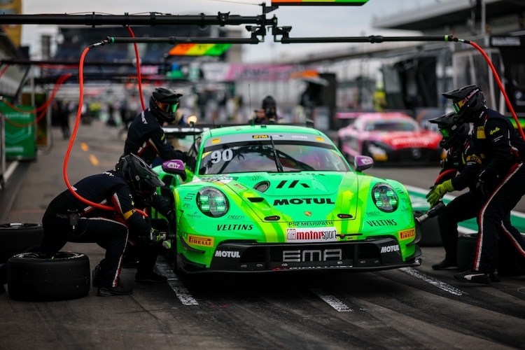 Porsche-jubelt-Manthey-gewinnt-Teammeisterschaft