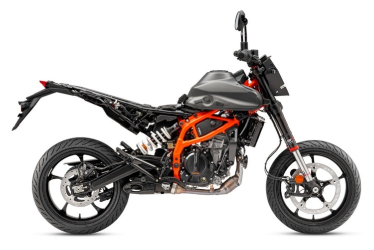 Die in Indien produzierten KTM SMC R önnen sich auch unverkleidet sehen lassen