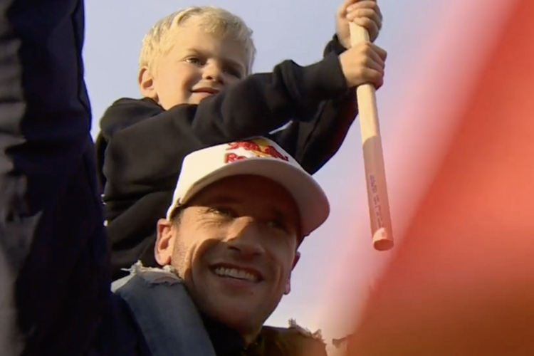 Ken Roczen erschien mit Sohn Griffin bei der Team-Präsentation