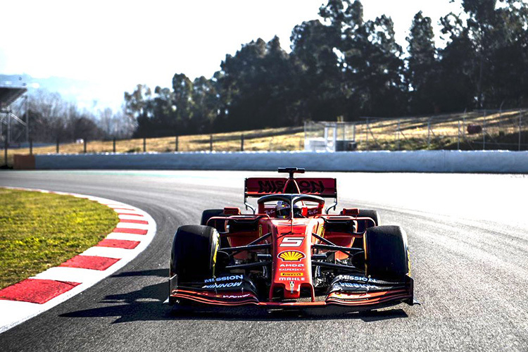 Sebastian Vettel beim Filmtag von Ferrari am Sonntag auf dem Circuit de Barcelona-Catalunya