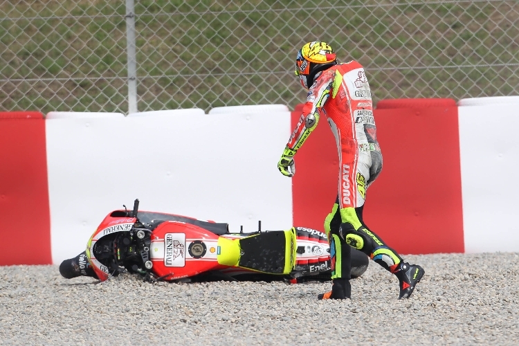 Valentino Rossi nach seinem Sturz