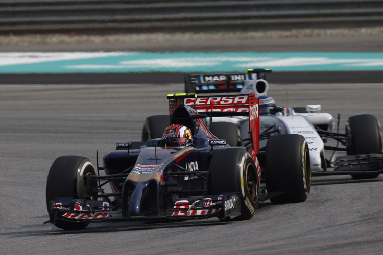 Toro Rosso-Rookie Daniil Kvyat musste gegen die schnelleren Williams kämpfen