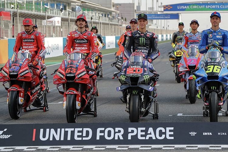 “Bersatu untuk Perdamaian”: tanda menentang perang Ukraina / MotoGP