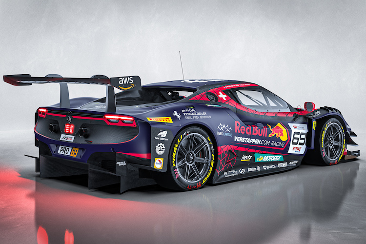 Mit Red Bull-Logo: Emil Frey Racing