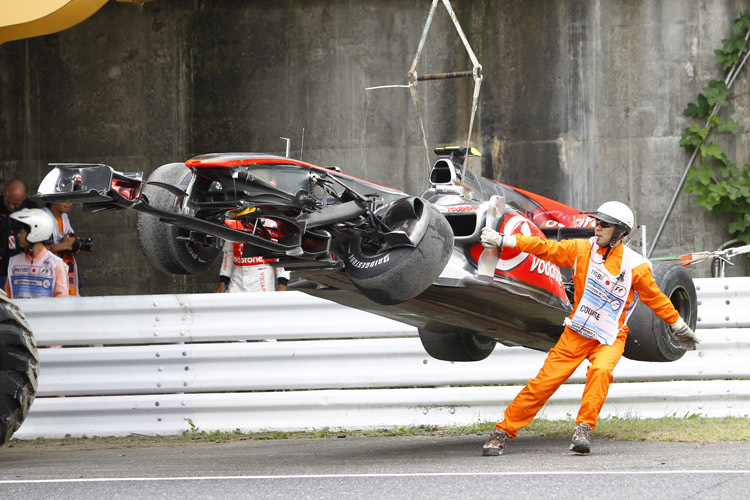 Lewis Hamiltons McLaren beendete das erste Training am Haken