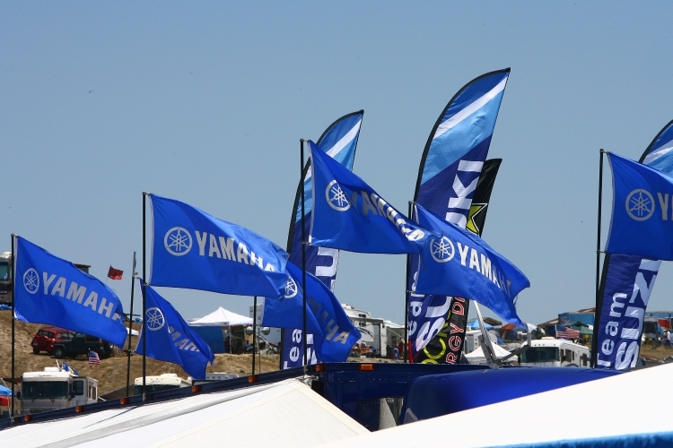 Yamaha Flaggen