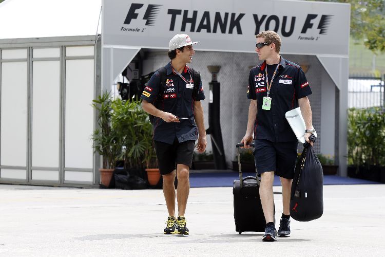 Daniel Ricciardo geht zum Fahrerlager