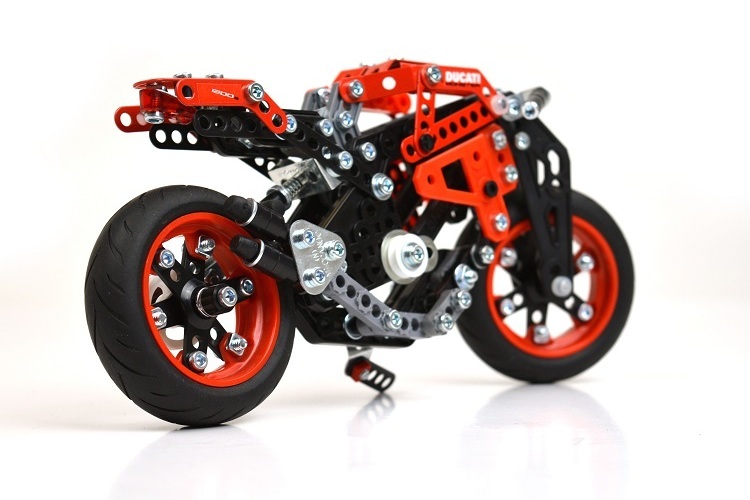 Bausatz von Meccano: Ducati Monster 1200 S, geeignet für den Nachwuchs ab 10 Jahren