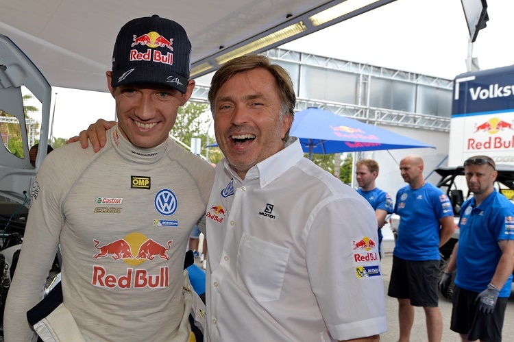 Sébastien Ogier (li.) und VW-Sportchef Jost Capito