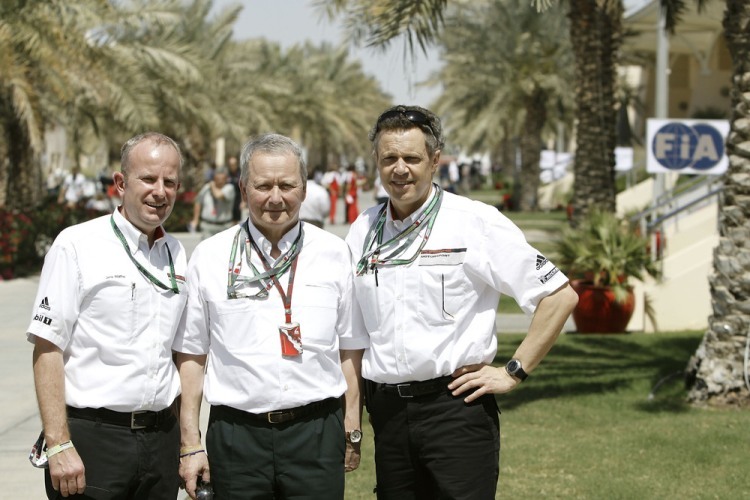 Jens Walther (li), hier mit Dr. Wolfgang Porsche sowie Entwicklungs-Vorstand Wolfgang Dürheimer